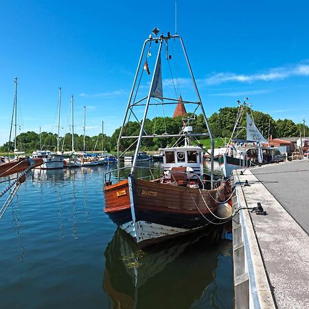 Daenische Ferienhaeuser Am Salzhaff Haus Kaept'N Nemo Insel Poel Exterior foto
